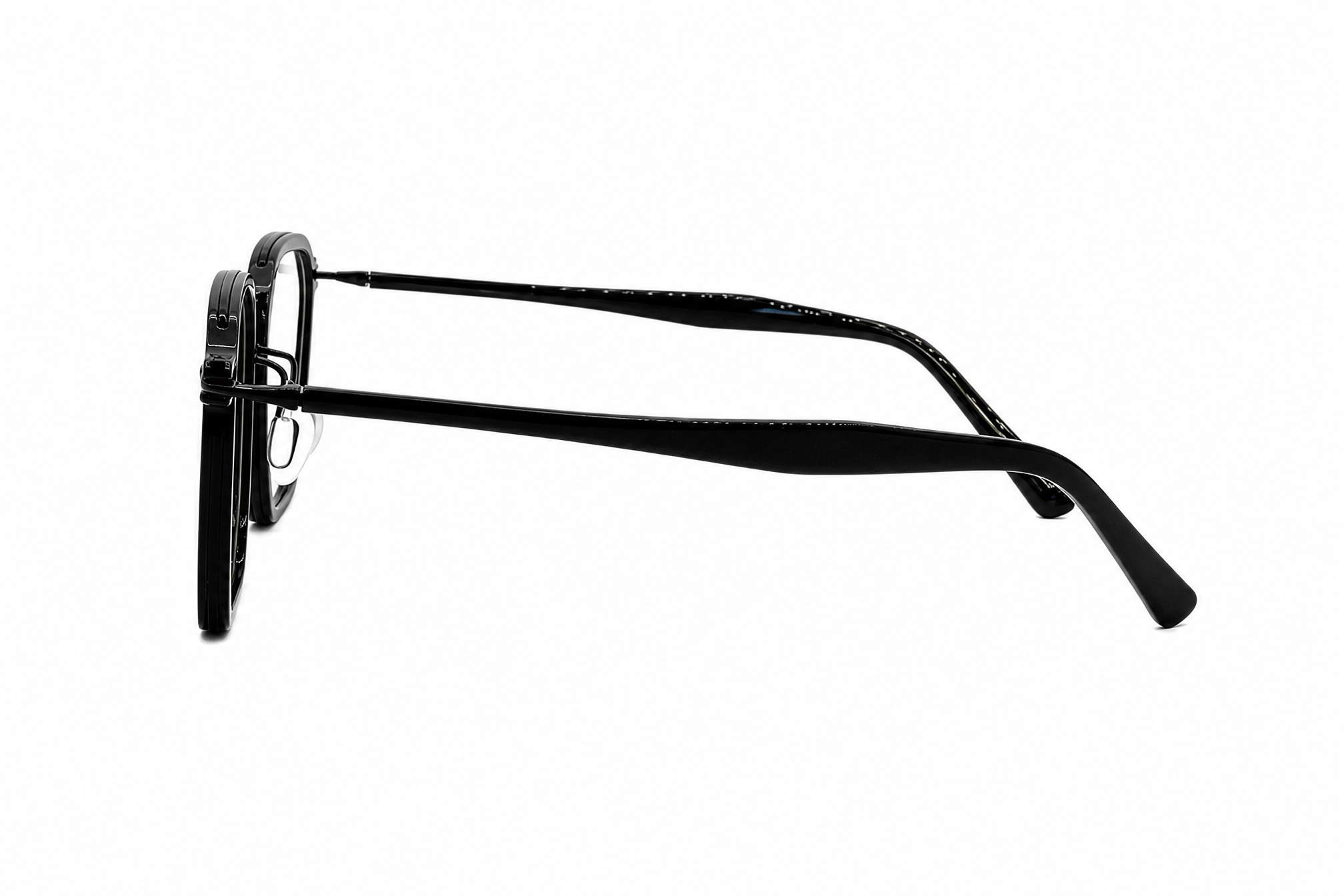 157mm Wide Fit Geometric Titanium Glasses in black - side view